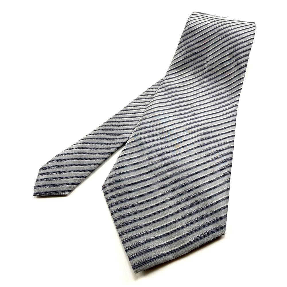 KENNETH COLE New York Handmade 100% Silk Tie Gray/Silver Striped 4"W 57"L #1593